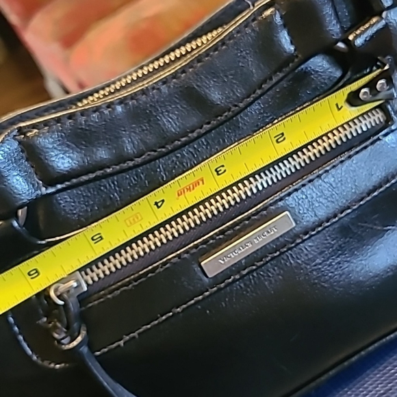 Victoria Secret black bag. Pink lining.. L. 10"X6"X2" 10" Drop.(#1453A) GUC. - Picture 16 of 16